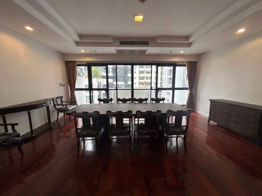 Shanti Sadan - Extra Large Three Bedroom + 1 Study room Condo for Rent in Thong Lo