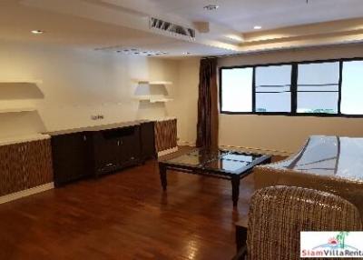 Shanti Sadan  Extra Large Three Bedroom + 1 Study room Condo for Rent in Thong Lo