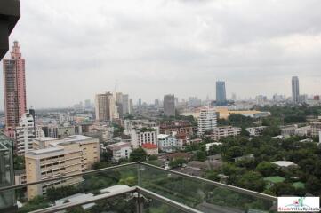 GM Service Apartment - Comfortable Two Bedroom Serviced Apartment with City Views in Phrom Phong.