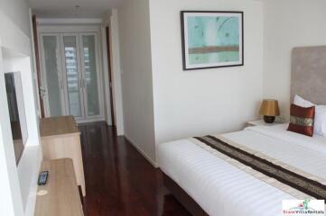 GM Service Apartment - Comfortable Two Bedroom Serviced Apartment with City Views in Phrom Phong.