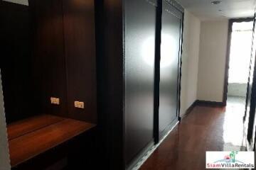 Modern Designed Two Bedroom on Sukhumvit 55