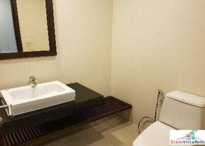 Modern Designed Two Bedroom on Sukhumvit 55