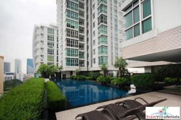 Nusasiri Condominium - Modern Two Bedroom Condo for Rent Connected to BTS Ekkamai on Sukhumvit 42