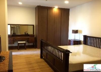Nusasiri Condominium  Modern Two Bedroom Condo for Rent Connected to BTS Ekkamai on Sukhumvit 42