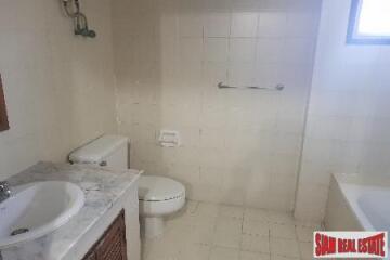 Le Premier - Spacious Three Bedroom, Four Bath Condo for Rent in Thong Lo