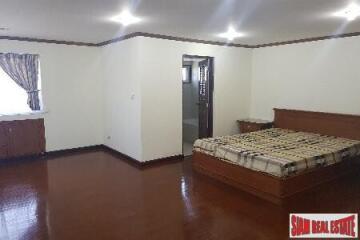 Le Premier - Spacious Three Bedroom, Four Bath Condo for Rent in Thong Lo