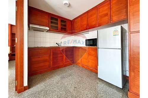 Fully Furnitured Apartment near BTS "Thong Lor". - 920071066-83