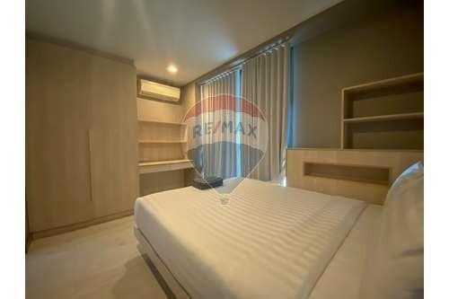 2 bed room for rent pet allowed BTS Phra Khanong