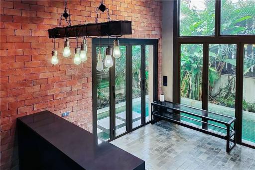 Single House 5 beds with priavte pool in Sukhumvit 63.