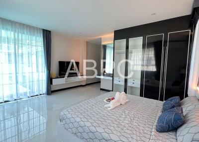 Brand New Modern 4 Bedroom 3 Bathroom Pool Villa in East Pattaya ABPC1178