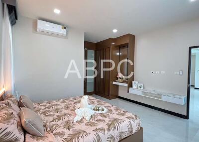 Brand New Modern 4 Bedroom 3 Bathroom Pool Villa in East Pattaya ABPC1178