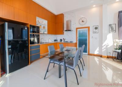 2 Bed House For Sale In East Pattaya