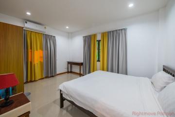 6 Bed House For Rent In Jomtien - Not In A Village