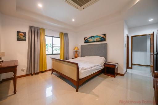 6 Bed House For Rent In Jomtien - Not In A Village