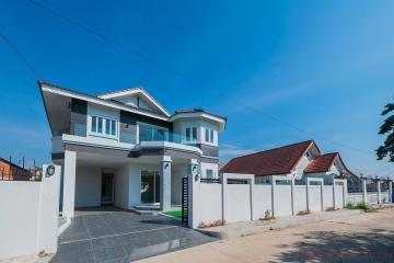 4 Bed House For Sale In Central Pattaya - Suk Em Garden Home