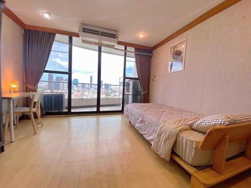 Condo for Rent at Supalai Place Condominium MAM (Sukhumvit 39 Phrom Phong)