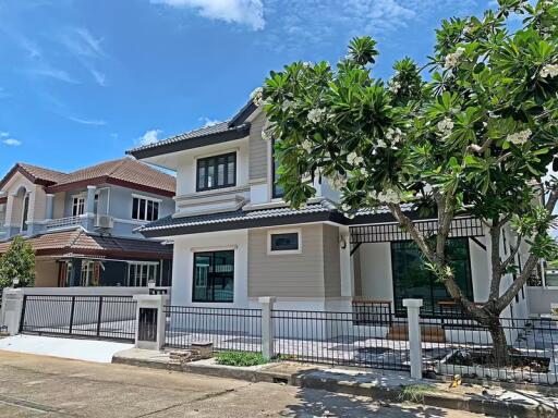 195 ตรม., 5 ห้องนอน, 3 ห้องน้ำ บ้าน ราคา ฿ 3,690,000