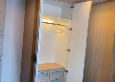 1 bed Condo in Via Botani Khlong Tan Nuea Sub District C020857