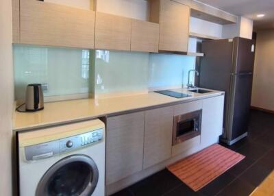 1 bed Condo in Via Botani Khlong Tan Nuea Sub District C020857