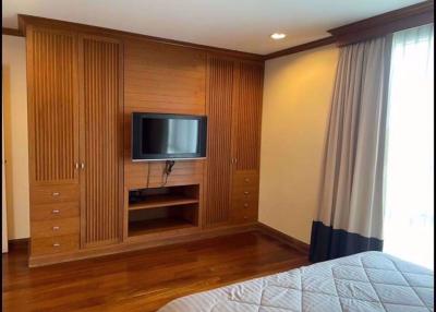 2 bed Condo in The Aree Condominium Phayathai District C018684