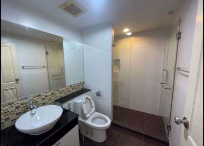 2 bed Condo in The Aree Condominium Phayathai District C018684