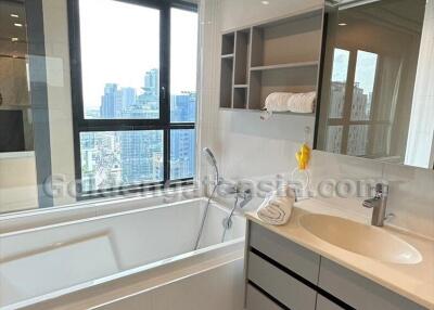 1-Bedroom DUPLEX condo on very high floor - Thong Lo (Sukhumvit 55)