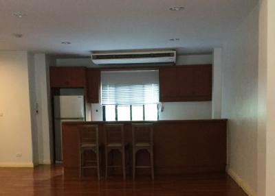 3 Bed Townhouse For Rent in Ekkamai BR8731TH