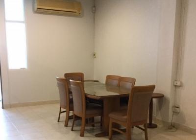 3 Bed Townhouse For Rent in Ekkamai BR8731TH