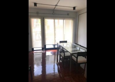 2 Bedroom Townhouse in Thonglor For Rent