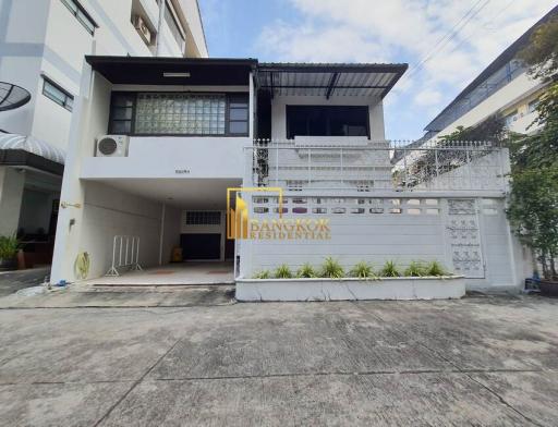 3 Bedroom Townhouse For Sale in Sukhumvit 23 Asoke