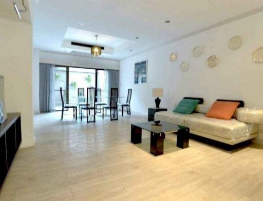 4 Bedroom Townhouse For Rent in Phrom Phong