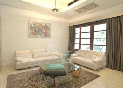 4 Bedroom Townhouse For Rent in Phrom Phong