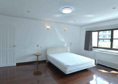 4 Bedroom Townhouse For Rent in Phrom Phong