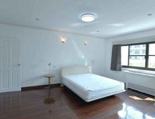 4 Bedroom Townhouse For Rent in Phrom Phong