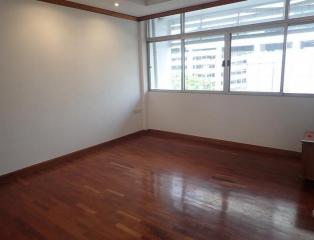 4 Bedroom Townhouse For Rent in Sathorn