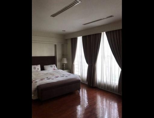 Baan Klang Krung Thonglor  4 Bedroom Townhouse For Sale