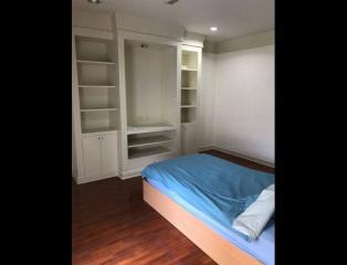 Baan Klang Krung Thonglor  4 Bedroom Townhouse For Sale