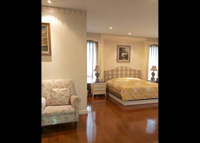 Ladawan Na Chaophraya  4 Bedroom Townhouse Near Riverside