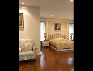 Ladawan Na Chaophraya  4 Bedroom Townhouse Near Riverside