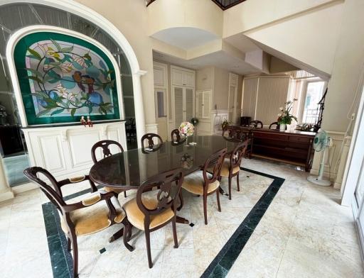 Ladawan Na Chaophraya  4 Bedroom Townhouse Near Riverside