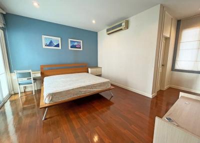 Ladawan Na Chaophraya  4 Bedroom Townhouse Near Riverside