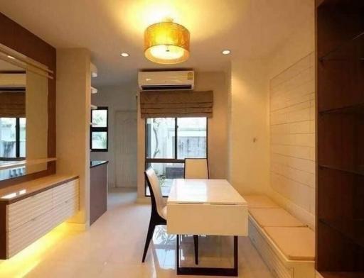 3 Bedroom Townhouse For Rent in Bang Chak