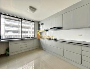 3 Bedroom Townhouse For Rent in Phrom Phong