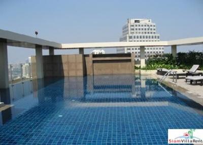 The Lakes  Huge Two Bedroom Pet Friendly Condo with Views and Extras Asok