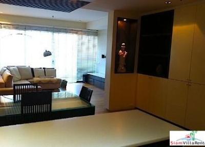 The Lakes  Huge Two Bedroom Pet Friendly Condo with Views and Extras Asok