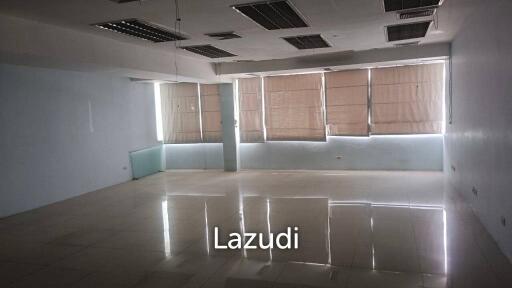 Ramindra 4,062.60 SQM Showroom for rent