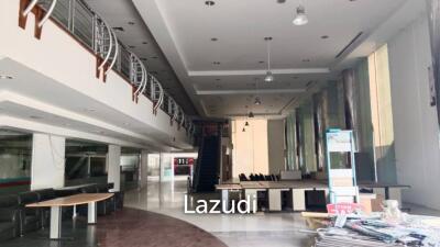 Ramindra 4,062.60 SQM Showroom for rent