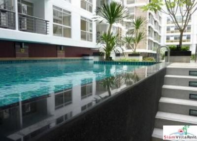 Aequa Sukhumvit 49  Bright One Bedroom with Wonderful City Views in Thong Lo