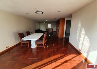 Large 2 Bed 160 sqm Pet Friendly Apartments with Great Facilities at Sukhumvit 26, Phrom Phong