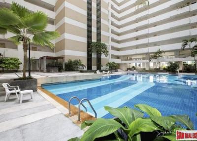 The Regent Royal Place 2  Extra Large One Bedroom Condo for Rent Close to Lumpini Park and BTS Ratchadamri